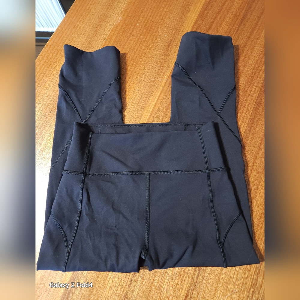 lululemon athletica Black Ankle Pants SZ4